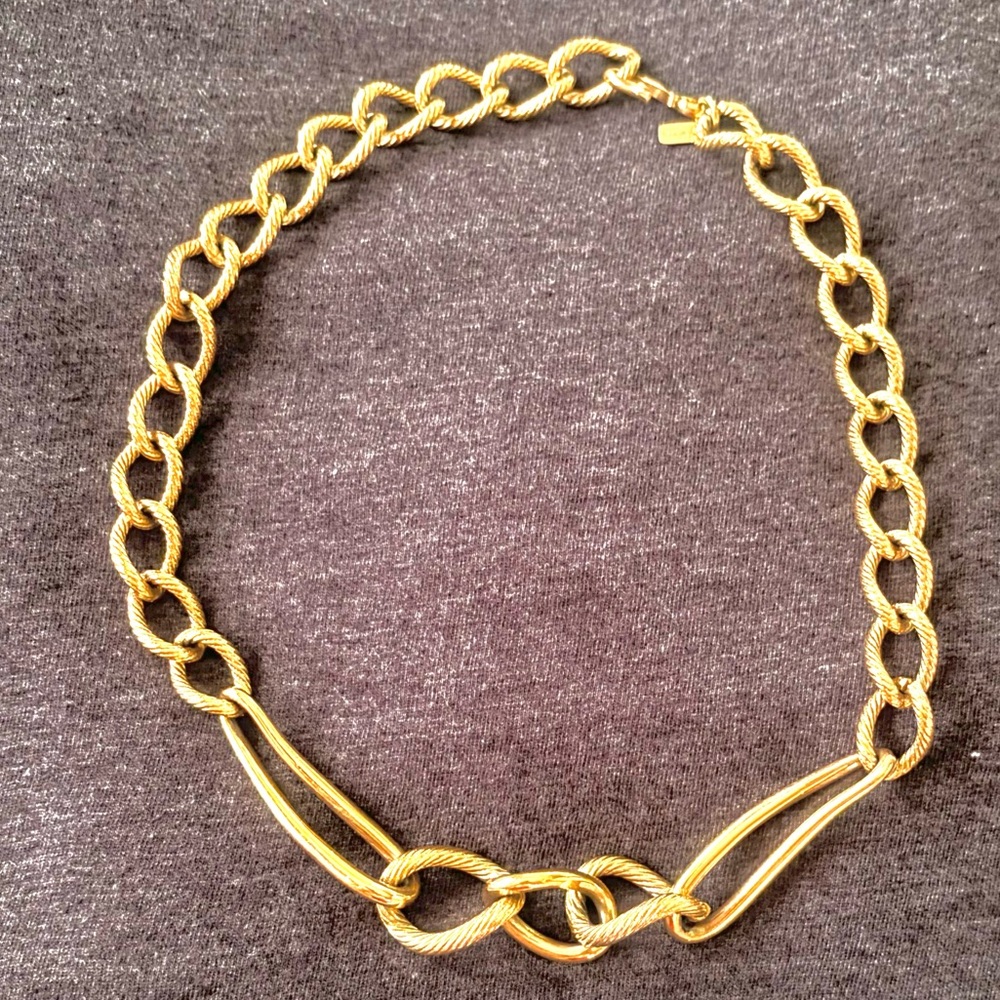 Gorgeous Vintage Monet Choker Necklace!